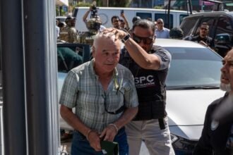 Exgobernador Ernesto Ruffo es ingresado a la FGR tras detención por huachicol fiscal