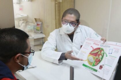 Expertos instan a México a fortalecer políticas públicas contra la obesidad.