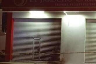 Explosivo destruye sucursal de cadena de carnicerías en Veracruz