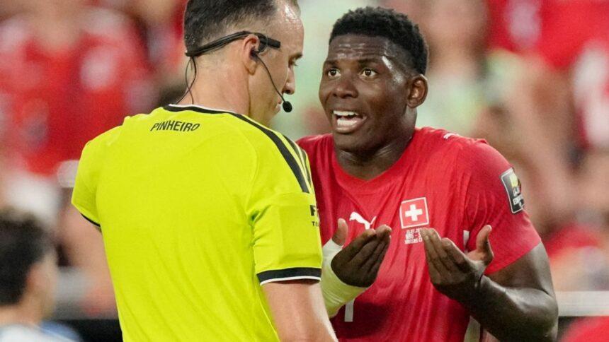 fifa confirma que expulsion de embolo ante argentina fue correcta FIFA confirma que expulsión de Embolo ante Argentina fue correcta