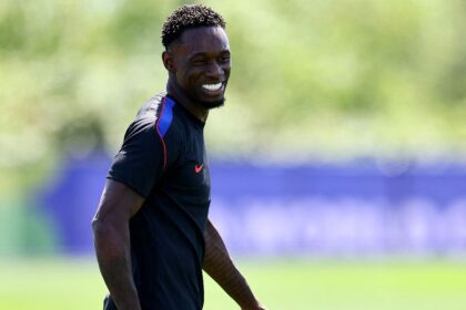 fifa levanta sancion a balogun y podra jugar en octavos FIFA levanta sanción a Balogun y podrá jugar en Octavos de Final