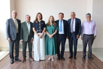 Fortalecen comisiones de arbitraje médico para mayor certeza a pacientes y médicos.
