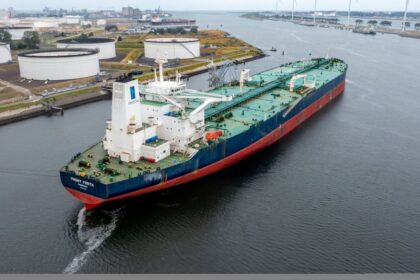 fuerzas armadas de eu lanzan ataques contra iran y reestablecen Fuerzas Armadas de EU lanzan ataques contra Irán y reestablecen bloqueo naval.