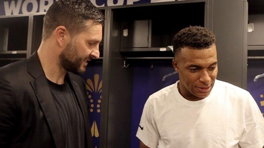 gignac en el vestidor de francia tras vencer a marruecos Gignac en el vestidor de Francia tras vencer a Marruecos: regalo de Mbappé