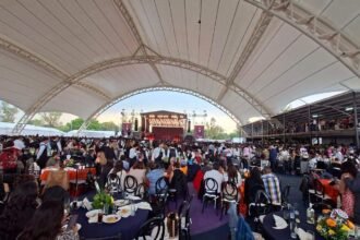 Gloria Trevi anima a maestros en festejo del SNTE 45 en León.