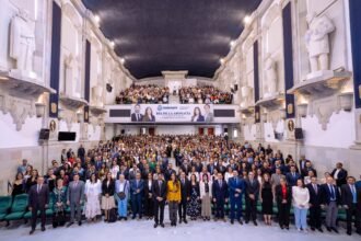 Gobernadora reconoce labor de los profesionales del Derecho