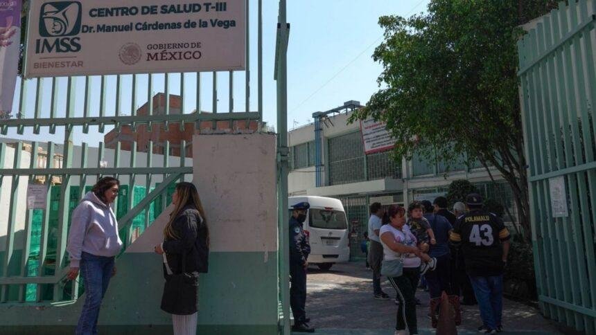 Gobierno de México alerta sobre brote de ciclosporiasis en Estados Unidos.