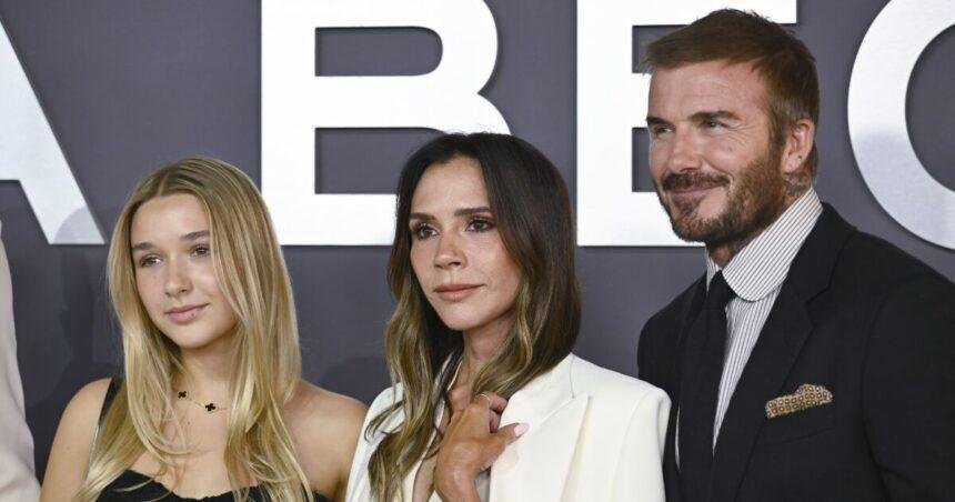 Harper Beckham celebra su 15 cumpleaños en compañía de su familia.