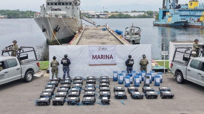 Incautan más de una tonelada de cocaína y 840 litros de combustible en Chiapas