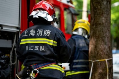 Incendio en fábrica de calzado en China causa 28 muertos y heridos