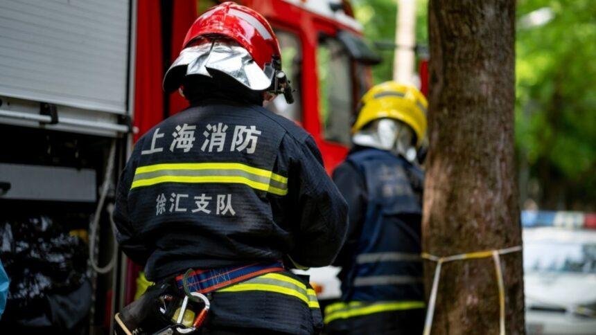 Incendio en fábrica de calzado en China causa 28 muertos y heridos
