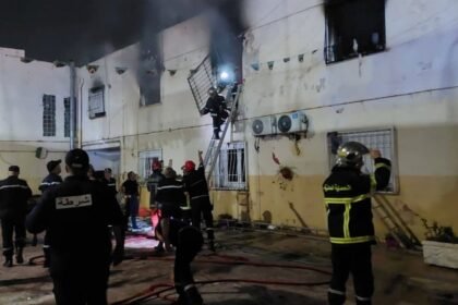 Incendio en fundación para familias de bajos recursos en Argelia causa 11 muertes infantiles y 19 heridos.