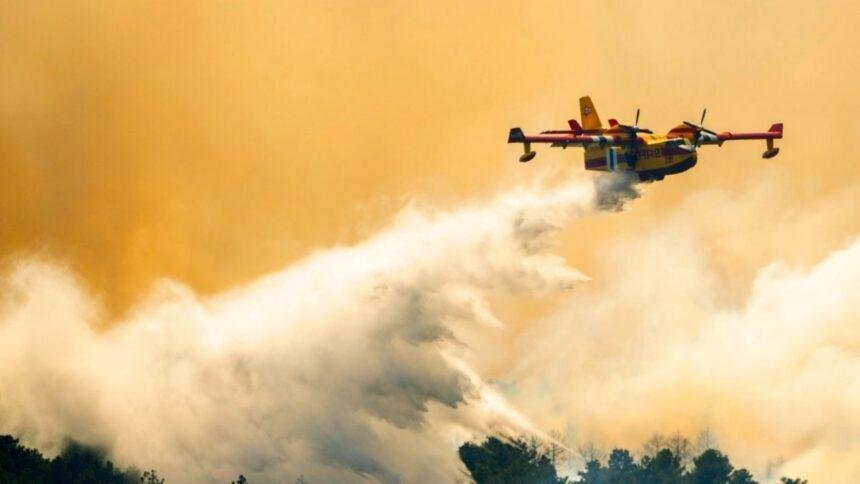 Incendio forestal en España provoca 12 fallecimientos, califican tragedia.