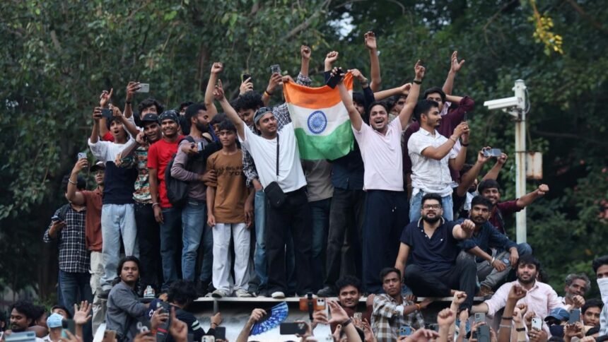 India propone pena de hasta 10 años de cárcel por filtraciones de exámenes universitarios