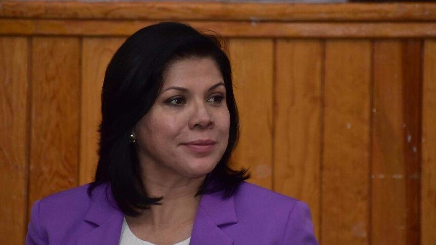 Itzel Balderas renuncia a candidaturas del PAN en Irapuato