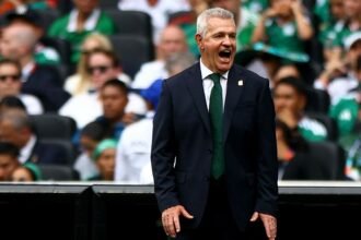 Javier Aguirre critica el horario del México vs Inglaterra y sugiere falta de consulta