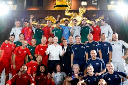 jorge campos vozinha e higuita brillan en partido de leyendas Jorge Campos, Vozinha e Higuita brillan en partido de leyendas en Nueva York