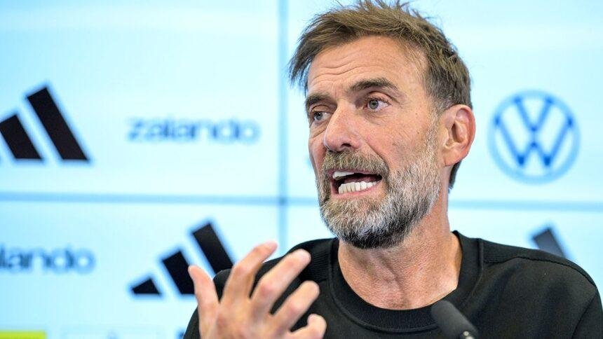 Klopp asume como técnico de Alemania y defiende a su familia