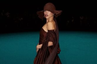La única mexicana en el desfile de Robert Wun