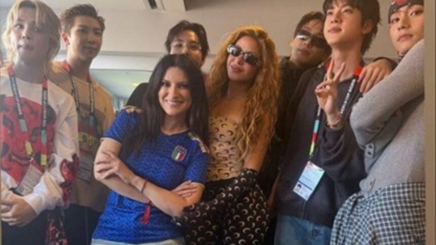 laura pausini bts y shakira brillan en la final del Laura Pausini, BTS y Shakira brillan en la Final del Mundial