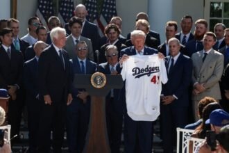 Los Dodgers en la Casa Blanca y el descontento de su afición latina