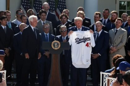 Los Dodgers en la Casa Blanca y el descontento de su afición latina