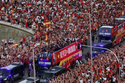 los reyes del mundo celebran en madrid con felipe vi Los reyes del mundo celebran en Madrid con Felipe VI y un millón de aficionados