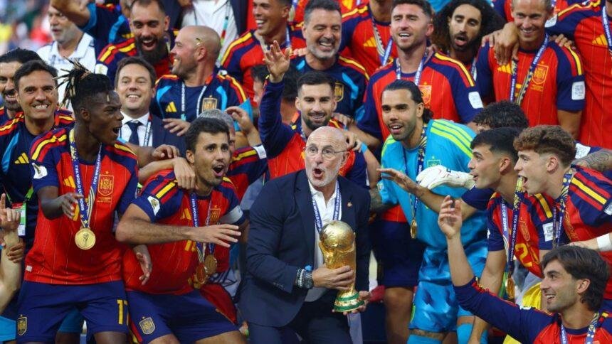 luis de la fuente celebra el trono mundial la felicidad Luis de la Fuente celebra el trono mundial: "La felicidad es un grupo"