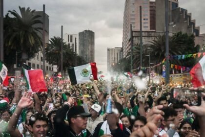 Metrobús de la CDMX cerrará estaciones por partido México-Inglaterra.