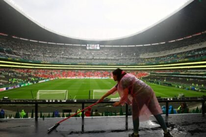 México vs Inglaterra: Retraso de una hora por lluvia en el Azteca