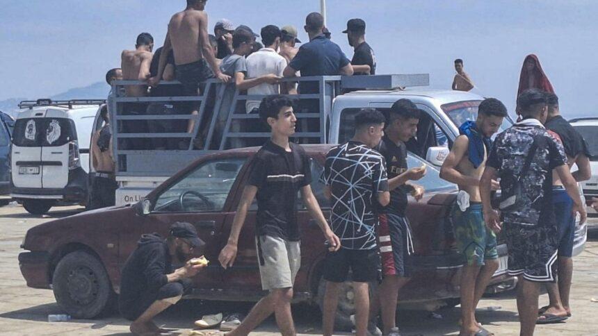 migrantes regresan a marruecos tras cruzar a ceuta Migrantes regresan a Marruecos tras cruzar a Ceuta