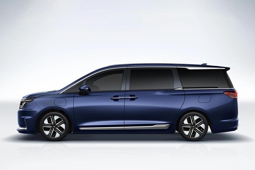 minivan de siete pasajeros hibrida ensamblada en mexico 1150 km Miniván de siete pasajeros híbrida, ensamblada en México, 1,150 km por carga