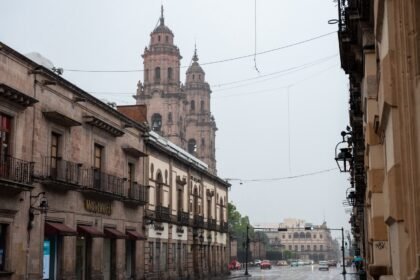 Morelia se prepara para un día lluvioso y fresco.