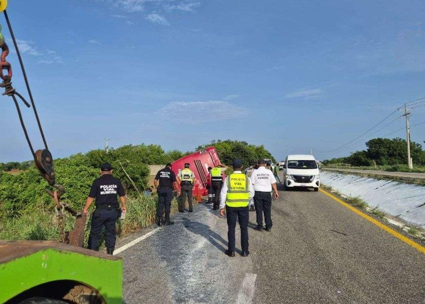Mujer de San Miguel muere en accidente de autobús en Oaxaca