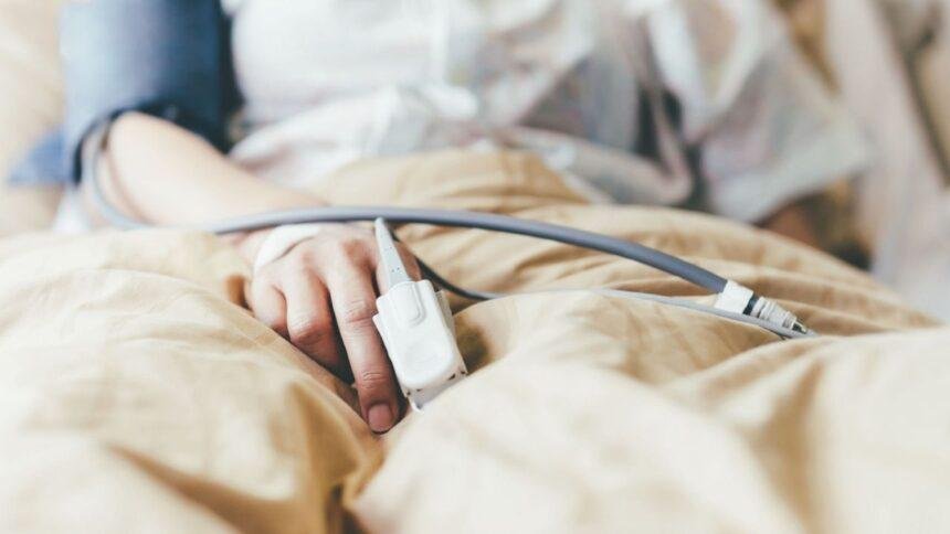 Niña grave por agresión física y sexual es trasladada al hospital en helicóptero