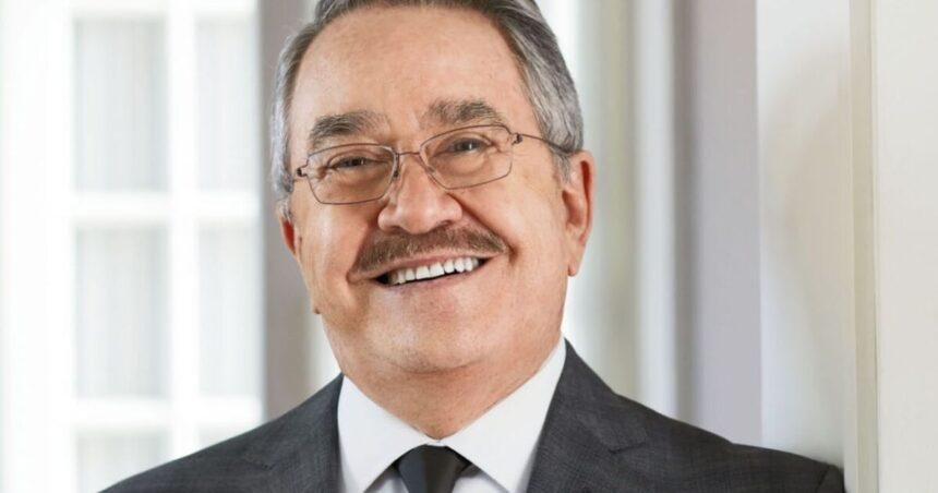 Pedro Sola se disculpa por polémico comentario sobre envenenar perros