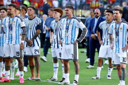 piloto engana a pasajeros argentinos sobre la victoria en el Piloto engaña a pasajeros argentinos sobre la victoria en el Mundial
