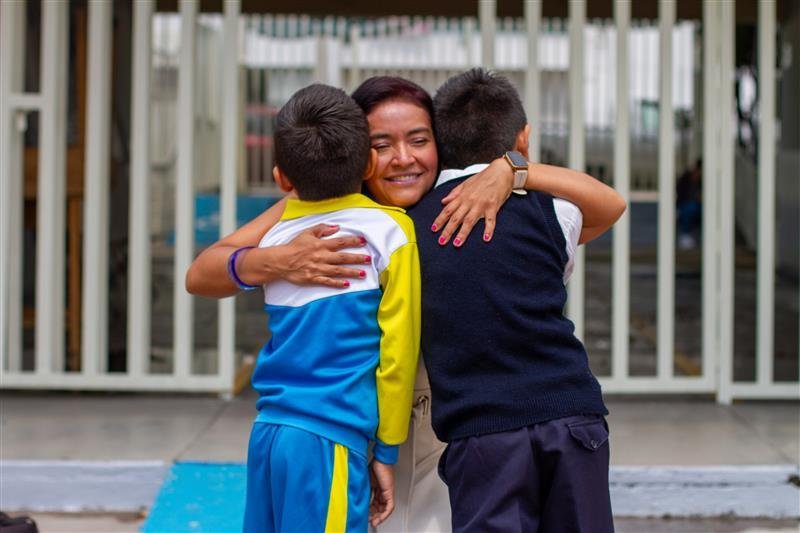 Plataforma Escuela para Padres mejora la educación familiar en la comunidad