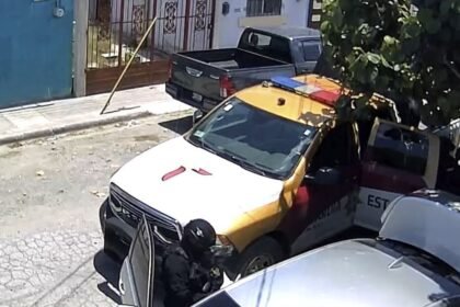 Policías de Tamaulipas son grabados extorsionando y secuestrando a un comerciante