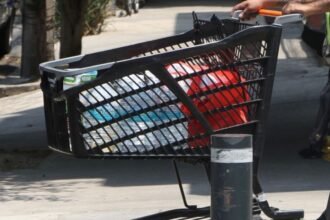 Procesan a hombre por hallazgo de cuerpo en carrito de supermercado en Jalisco