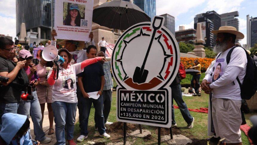 Protestan en CDMX para exigir localización de Ana Amelí desaparecida hace un año