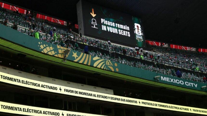 Protocolo de tormenta eléctrica en el Estadio Azteca antes de México vs Inglaterra