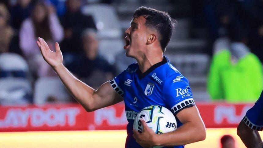 Querétaro logra victoria agónica en Pachuca gracias a Alí Ávila