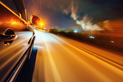 registro de multiples vehiculos superando 200 kmh en esta ubicacion Registro de múltiples vehículos superando 200 km/h en esta ubicación
