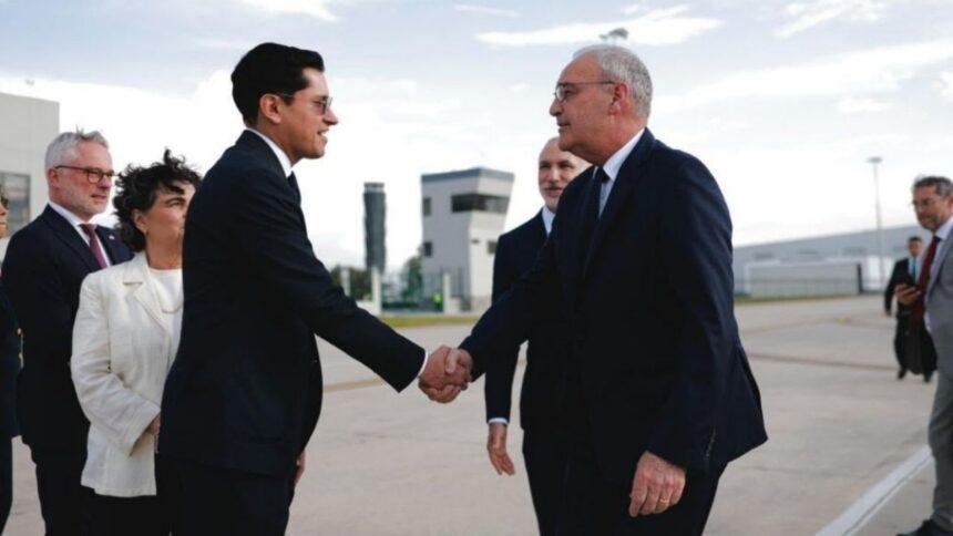 Roberto Velasco se reúne con el presidente de Suiza para revisar el T-MEC.
