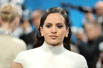Rosalía apoya a UNICEF en ayuda a niños víctimas de terremotos en Venezuela