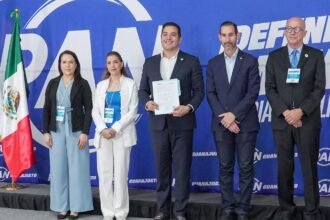 Salamanca: Anselmo Conejo Cornejo presenta su candidatura a la presidencia municipal