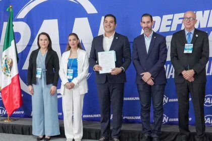 salamanca anselmo conejo cornejo presenta su candidatura a la presidencia Salamanca: Anselmo Conejo Cornejo presenta su candidatura a la presidencia municipal