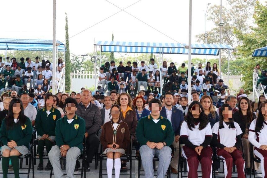 SEG distribuye más de 9 mil anteojos para estudiantes de educación básica