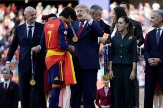 Sheinbaum asiste a premiación del Mundial 2026 con Trump, Carney e Infantino